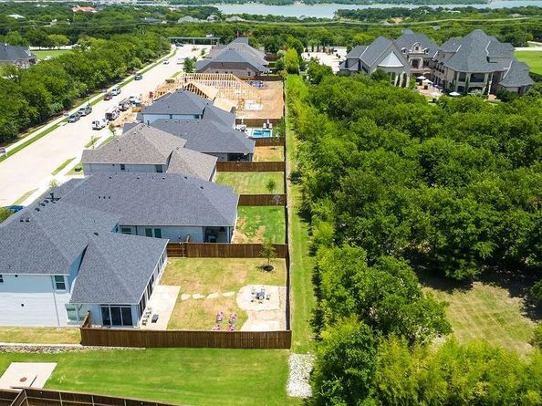 157 S Oak Drive , Oak Point Texas 75068