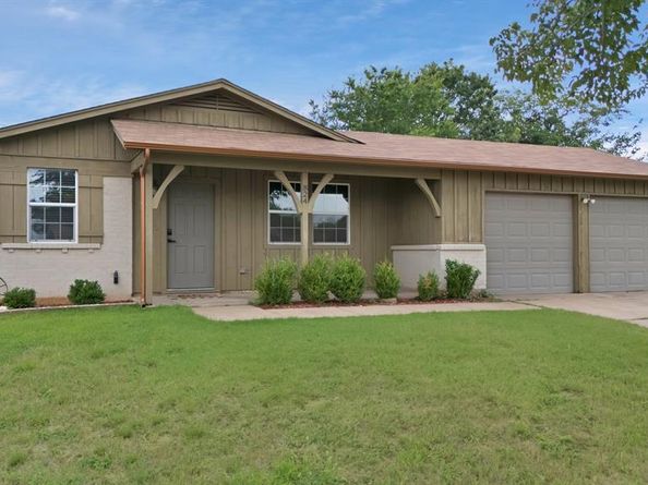 824 E Prairie View Road , Crowley Texas 76036