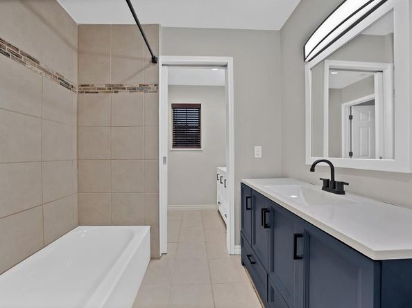 824 E Prairie View Road , Crowley Texas 76036