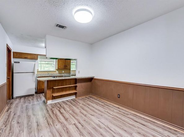 3217  Ridgeview Lane , Irving Texas 75062