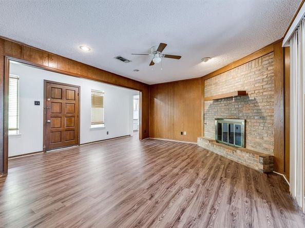 3217  Ridgeview Lane , Irving Texas 75062