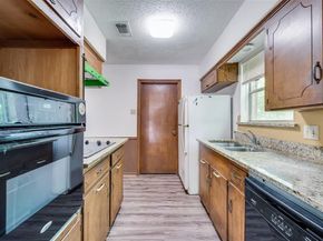 3217  Ridgeview Lane , Irving Texas 75062