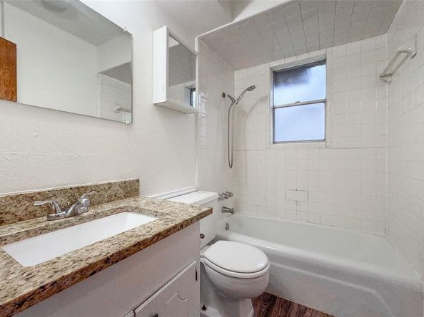 3217  Ridgeview Lane , Irving Texas 75062