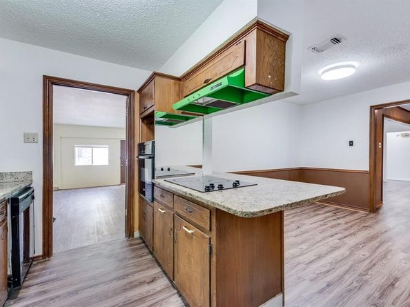 3217  Ridgeview Lane , Irving Texas 75062