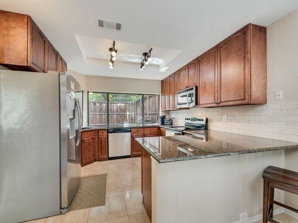 14826  Le Grande Drive , Addison Texas 75001