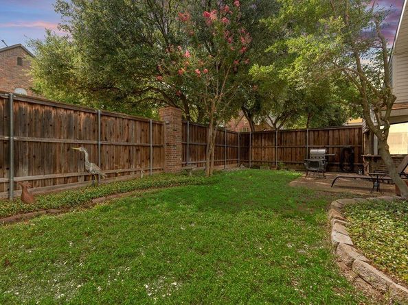 14826  Le Grande Drive , Addison Texas 75001