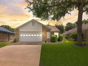 14826  Le Grande Drive , Addison Texas 75001