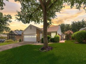 14826  Le Grande Drive , Addison Texas 75001