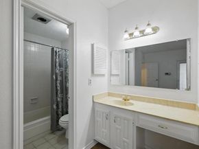 3105  San Jacinto Street  207, Dallas Texas 75204
