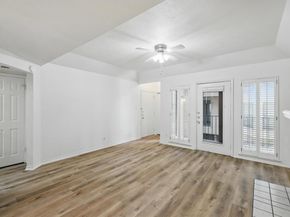 3105  San Jacinto Street  207, Dallas Texas 75204