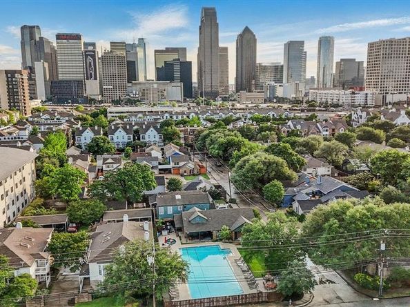 3105  San Jacinto Street  207, Dallas Texas 75204