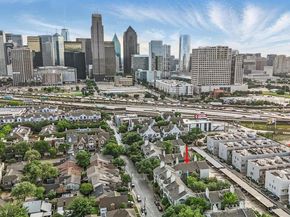 3105  San Jacinto Street  207, Dallas Texas 75204