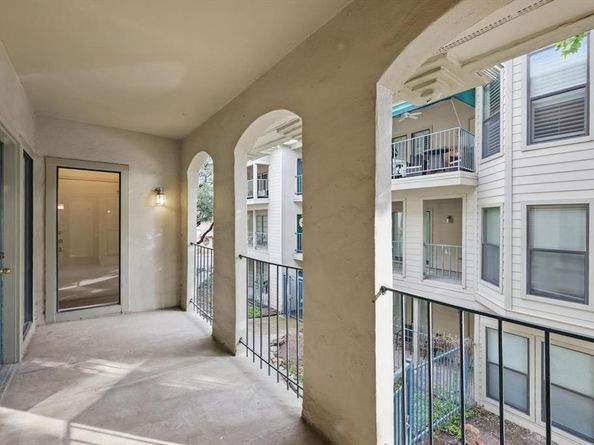 3105  San Jacinto Street  207, Dallas Texas 75204
