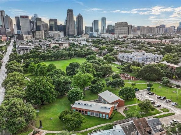 3105  San Jacinto Street  207, Dallas Texas 75204