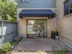 2633  McCart Avenue , Fort Worth Texas 76110