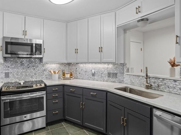 2633  McCart Avenue , Fort Worth Texas 76110