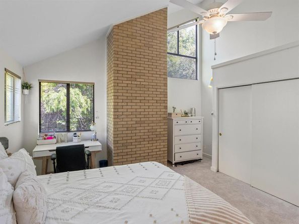 2633  McCart Avenue , Fort Worth Texas 76110