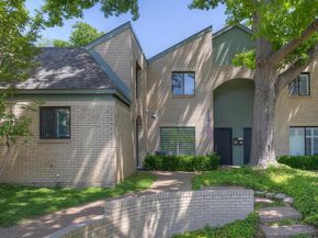 2633  McCart Avenue , Fort Worth Texas 76110