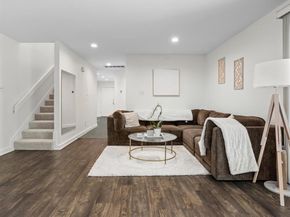 2633  McCart Avenue , Fort Worth Texas 76110