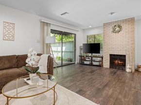 2633  McCart Avenue , Fort Worth Texas 76110