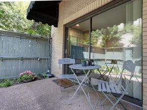 2633  McCart Avenue , Fort Worth Texas 76110