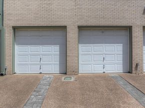 2633  McCart Avenue , Fort Worth Texas 76110