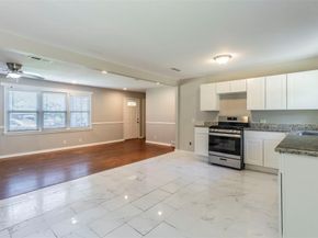 1610  Florence Street , Arlington Texas 76010