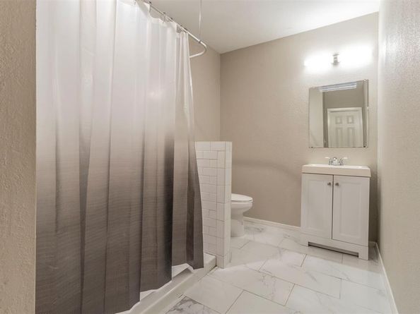1610  Florence Street , Arlington Texas 76010