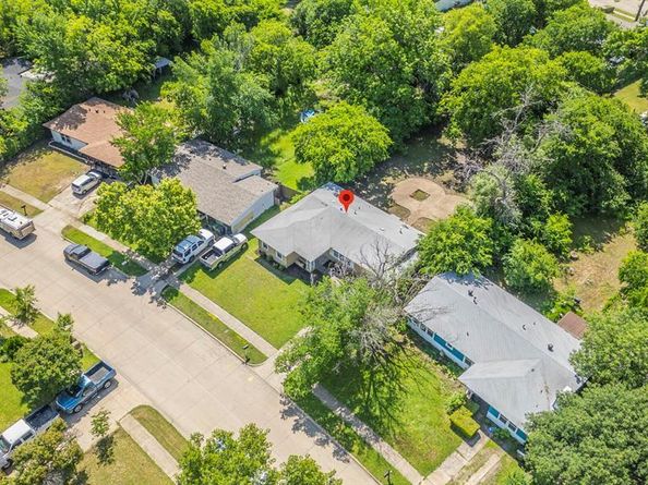 1610  Florence Street , Arlington Texas 76010