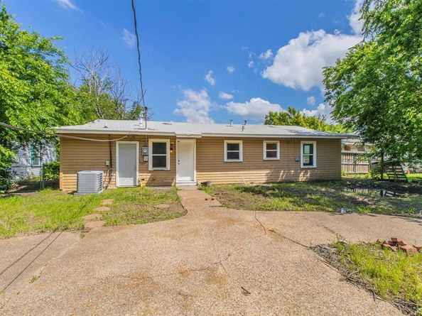 1610  Florence Street , Arlington Texas 76010