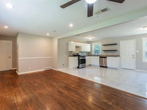 1610  Florence Street , Arlington Texas 76010