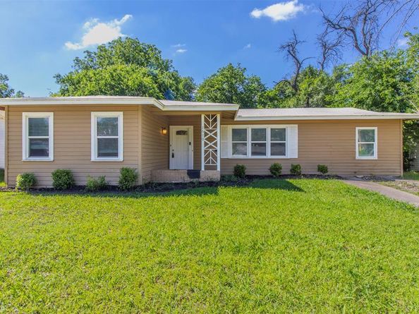 1610  Florence Street , Arlington Texas 76010