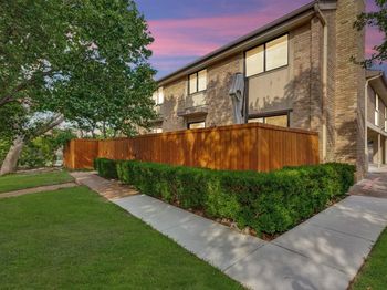2638  Custer Parkway 