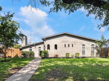 5003  Green Oaks Drive 