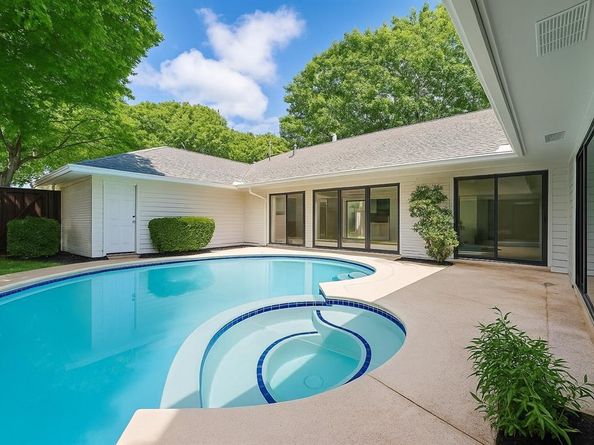 6407  Laurel Valley Road , Dallas Texas 75248