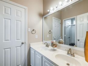 2404  Summer Court , Arlington Texas 76001