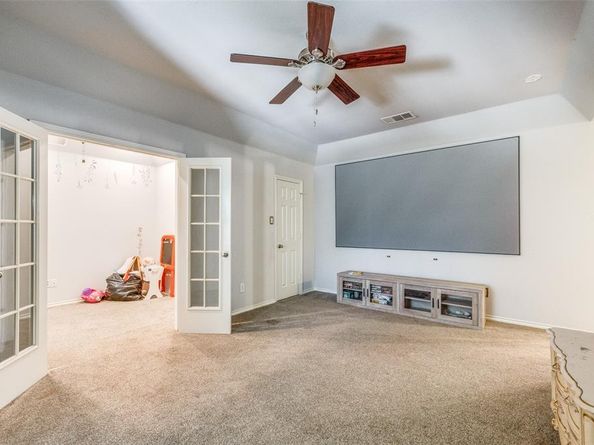 2404  Summer Court , Arlington Texas 76001