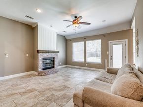 2404  Summer Court , Arlington Texas 76001