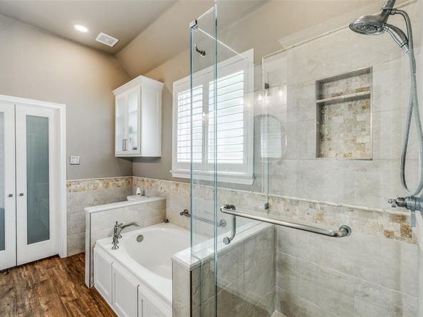 2404  Summer Court , Arlington Texas 76001