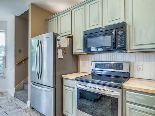 2404  Summer Court , Arlington Texas 76001