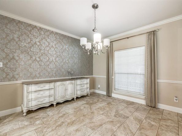 2404  Summer Court , Arlington Texas 76001