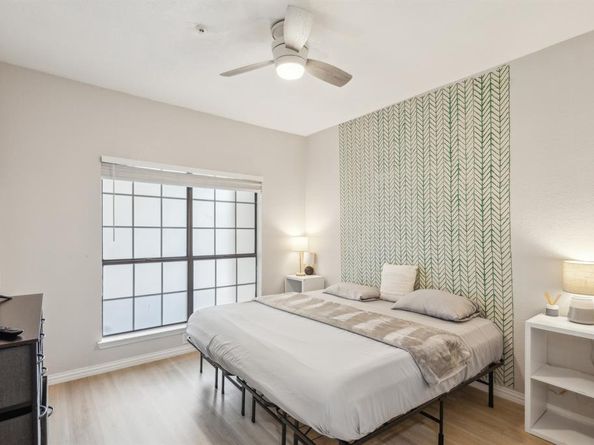 4800 W Lovers Lane  113, Dallas Texas 75209