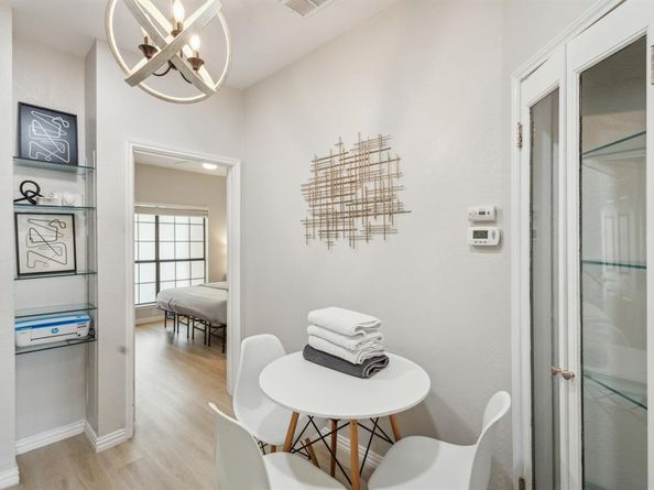 4800 W Lovers Lane  113, Dallas Texas 75209