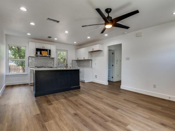 1103 W Saner Avenue , Dallas Texas 75224