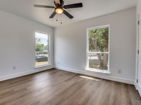 1103 W Saner Avenue , Dallas Texas 75224