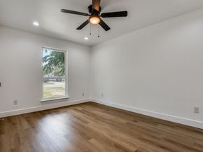 1103 W Saner Avenue , Dallas Texas 75224