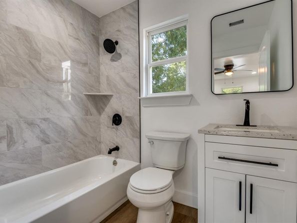 1103 W Saner Avenue , Dallas Texas 75224