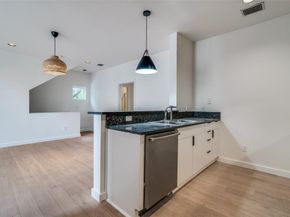 3251  Cambrick Street  13, Dallas Texas 75204