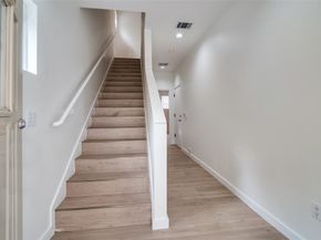 3251  Cambrick Street  13, Dallas Texas 75204