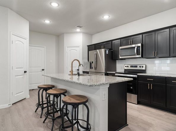 4652  Raleigh Dalton Road , Dallas Texas 75227